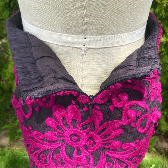 Anthropologie Baraschi Embroidered Pencil Skirt - Picture 4 of 7